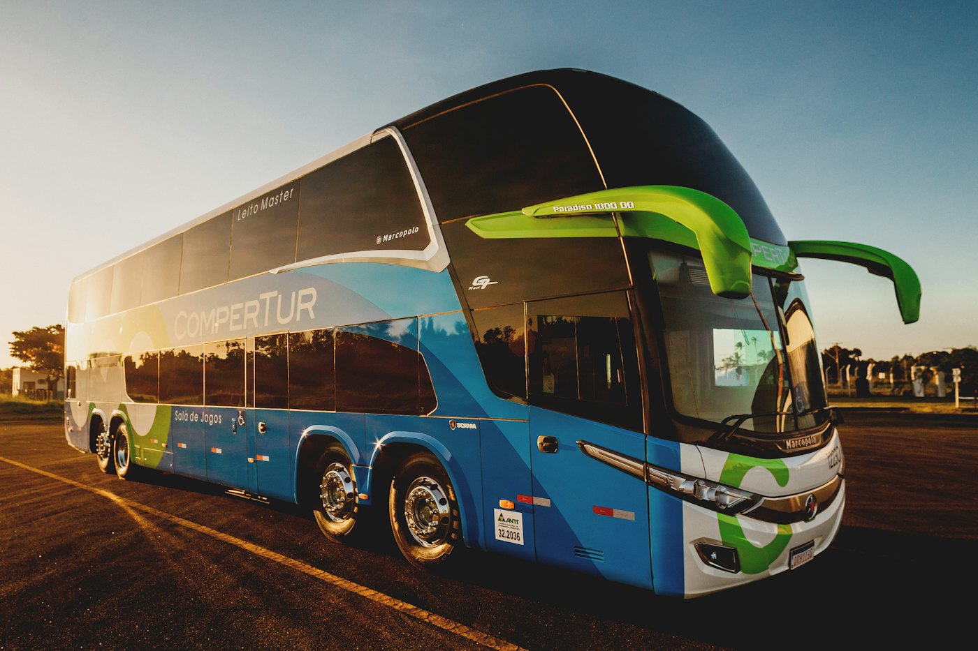 35 Seater Luxury Coach